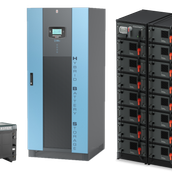 Drei Batteriespeicher-Systeme als freigestellte Produktdarstellung, darunter ein Hybrid-Battery-Storage-Schrank und Rack-Module.